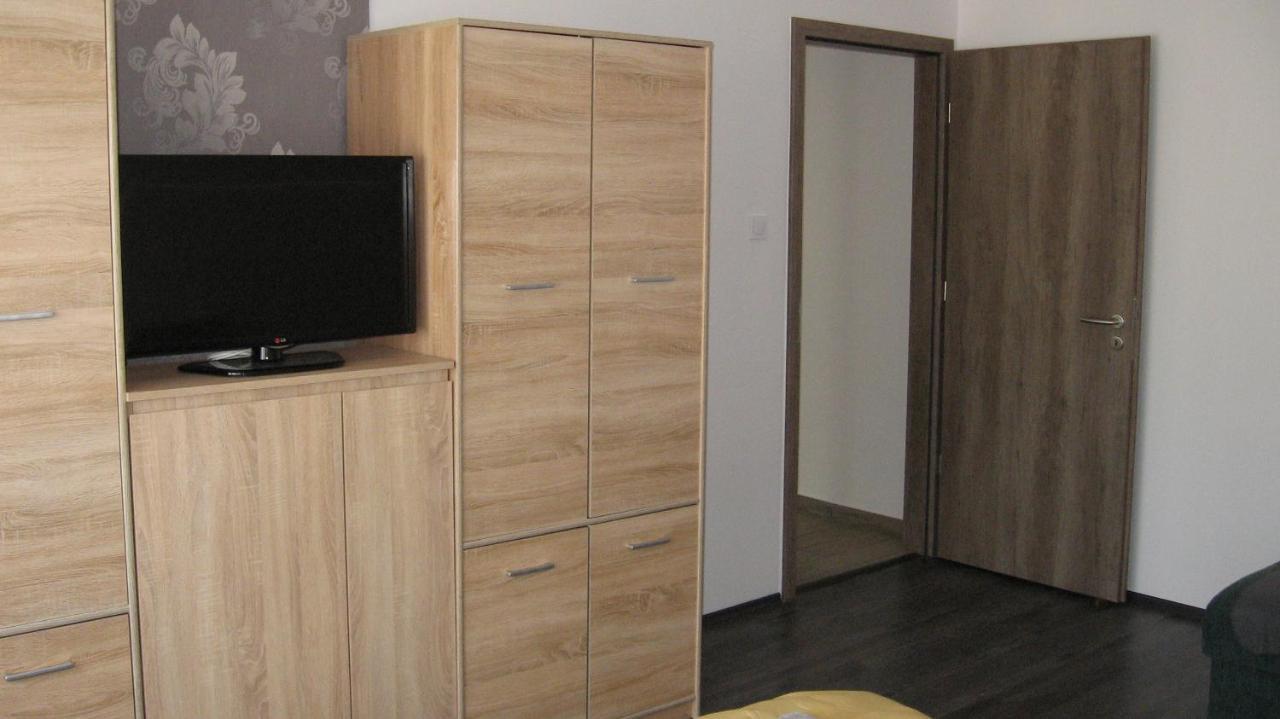 Hz Apartman Miskolc Apartamento Exterior foto