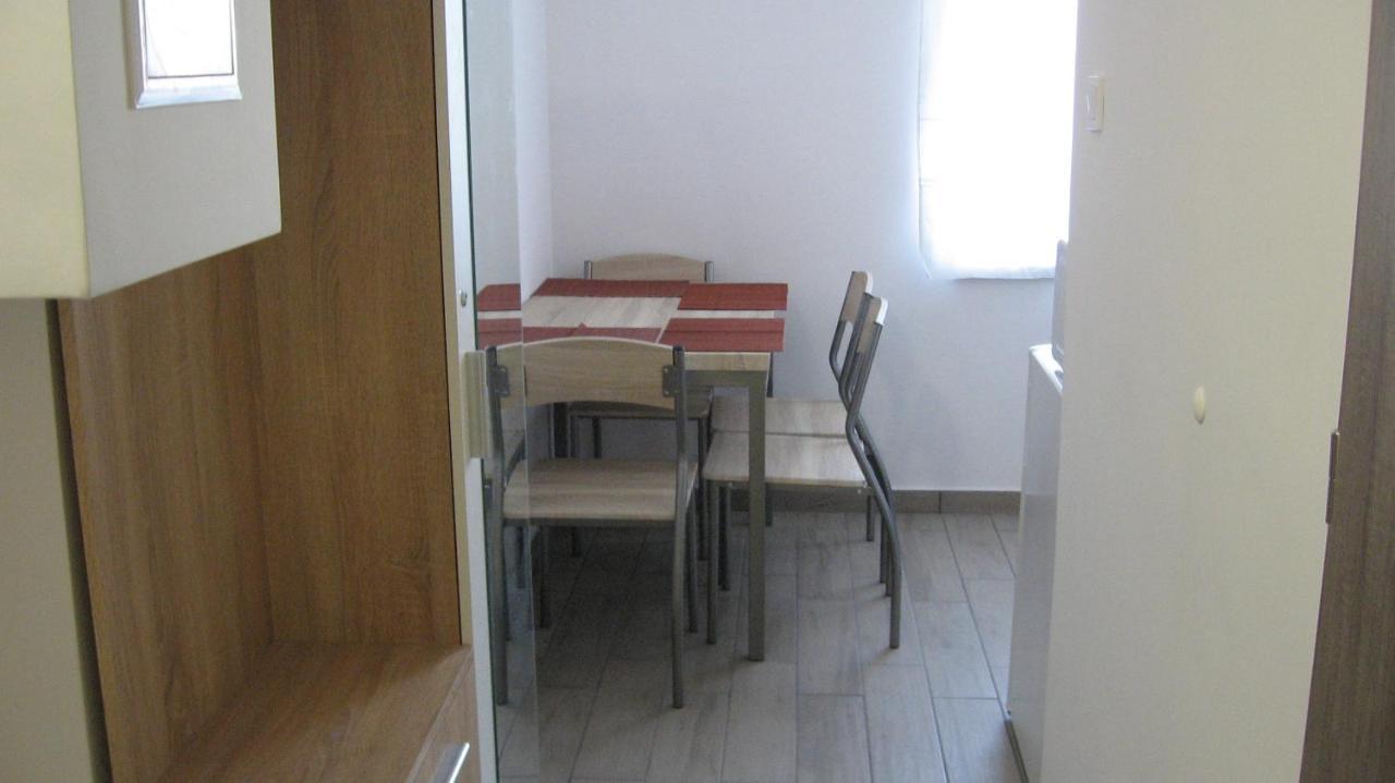 Hz Apartman Miskolc Apartamento Exterior foto